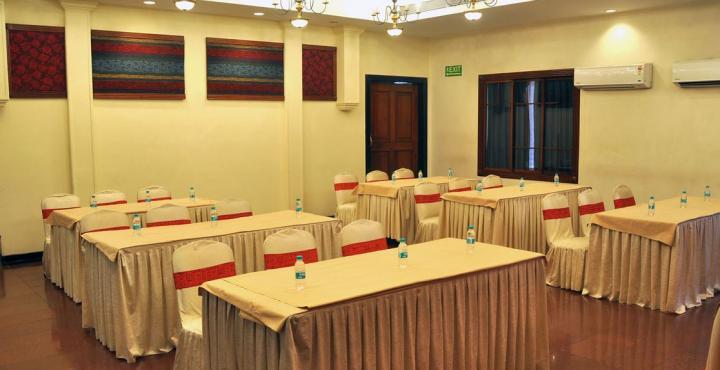 Abbott Hotel Navi Mumbai Exterior foto